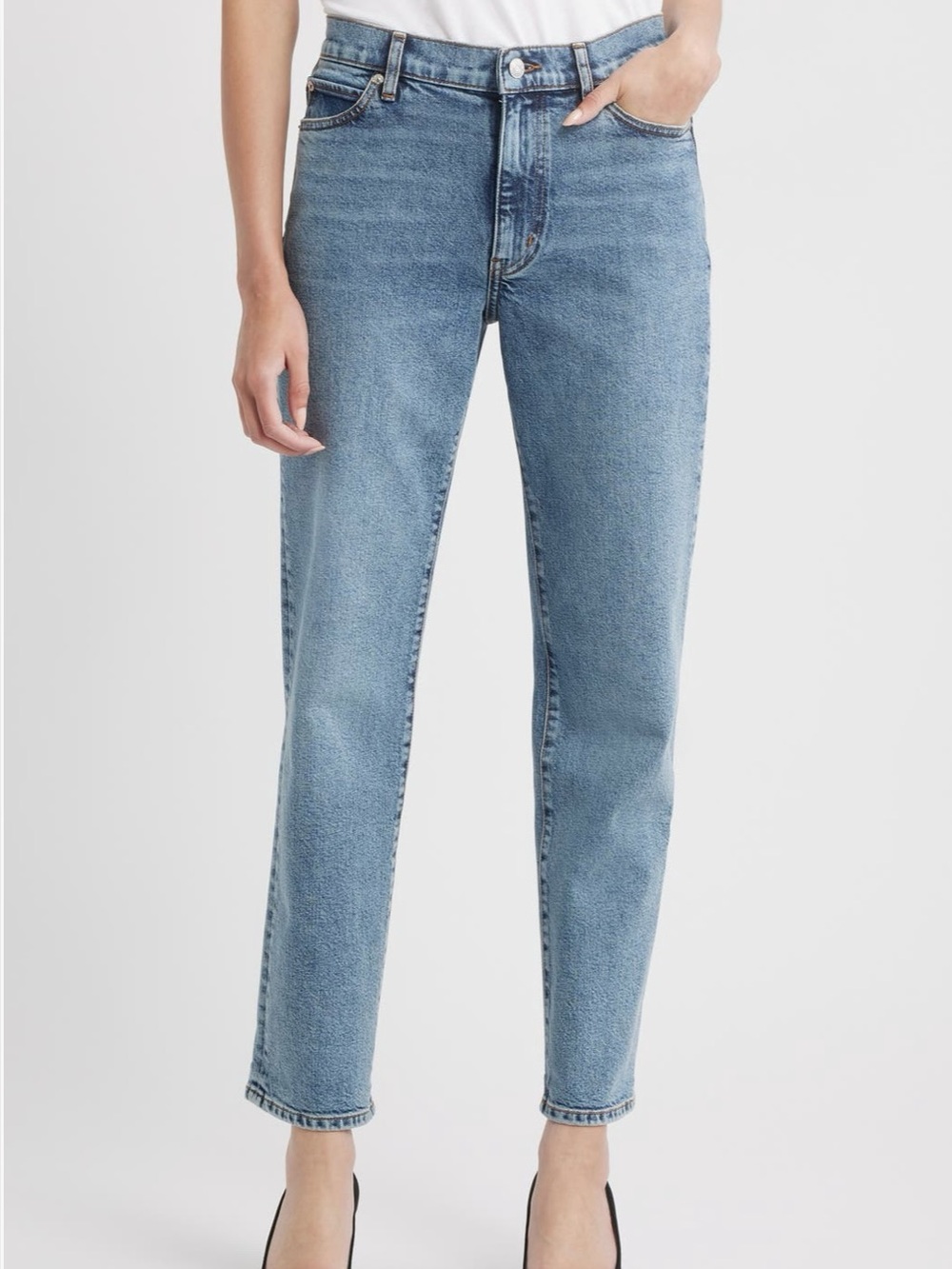 Frame The Borrowed Mid Rise Boyfriend Jean